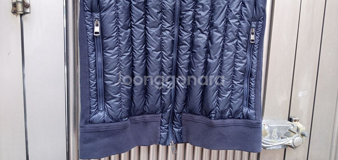 정품 몽클레어 다운패딩조끼 100~105호 상태우수--3