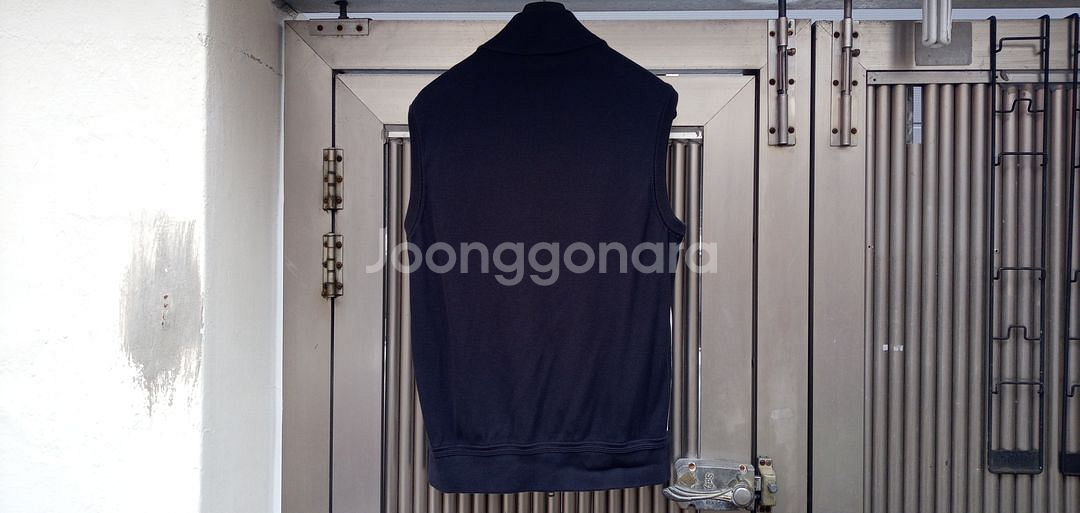 정품 몽클레어 다운패딩조끼 100~105호 상태우수--5