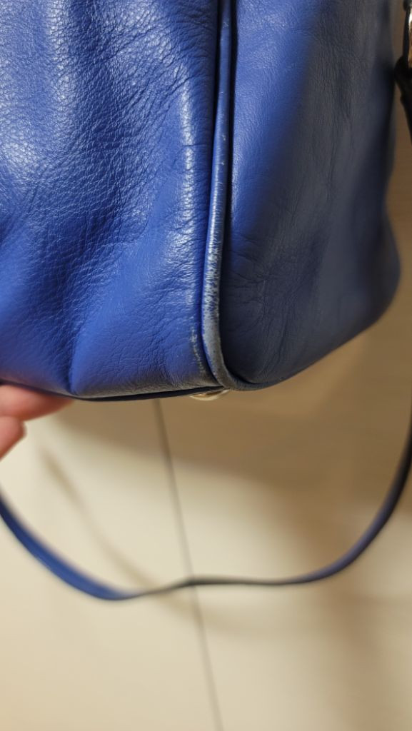 코치 가방 어두운 블루(사진 밝게 나옴) 이미지