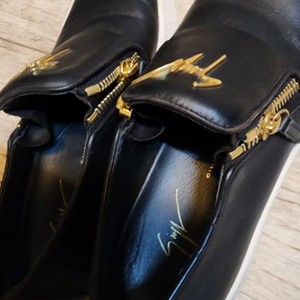 수입가죽스니커즈 37사이즈