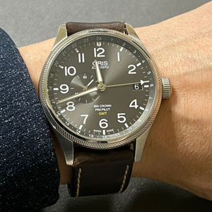 오리스 빅크라운 프로파일럿 GMT 오토 45mm 팝니다