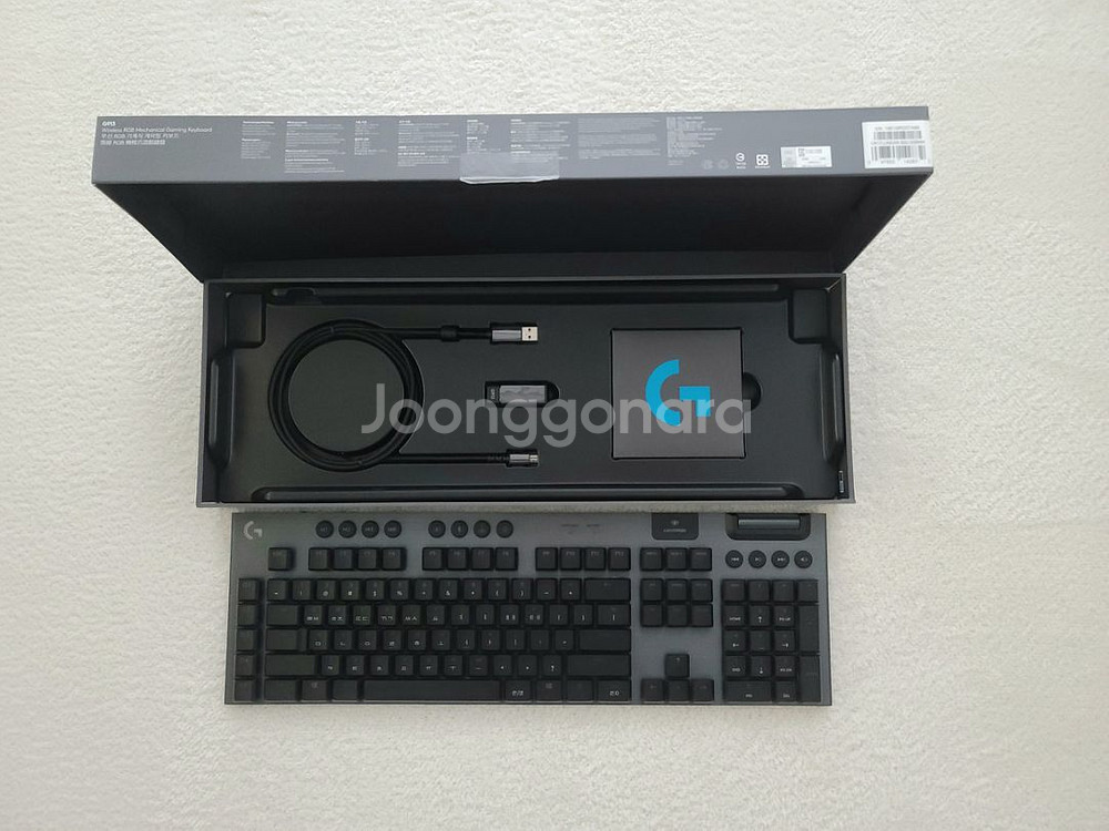 로지텍 G913 RGB 기계식 무선 게이밍 키보드--1