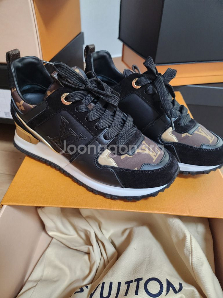 루이비통 런어웨이 여성 스니커즈--5