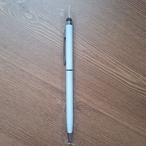 검정볼펜 (돌려서 쓰는 볼펜)