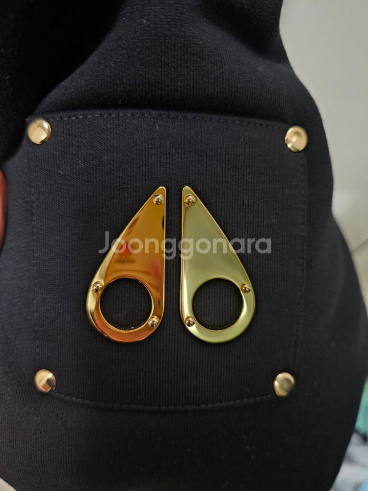 무스너클 버니스웨터 금장 M--1