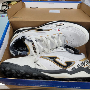 조마 리액티브 tf 275 미사용 풋살화 판매