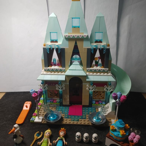 레고 41068 Arendelle Castle Cel