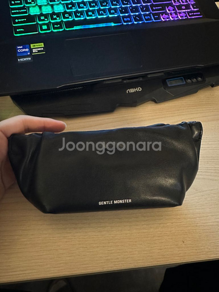 젠틀몬스터 선글라스 (파파스)--1