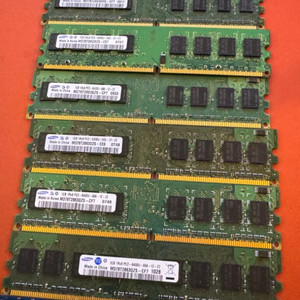 DDR2 PC2 1GB 램 8개