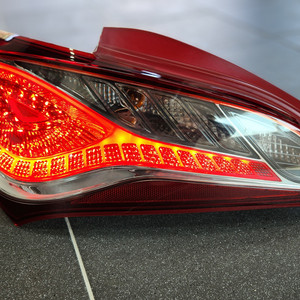 제네시스쿠페 젠쿱 LED 후미등 테일램프 (운전석)