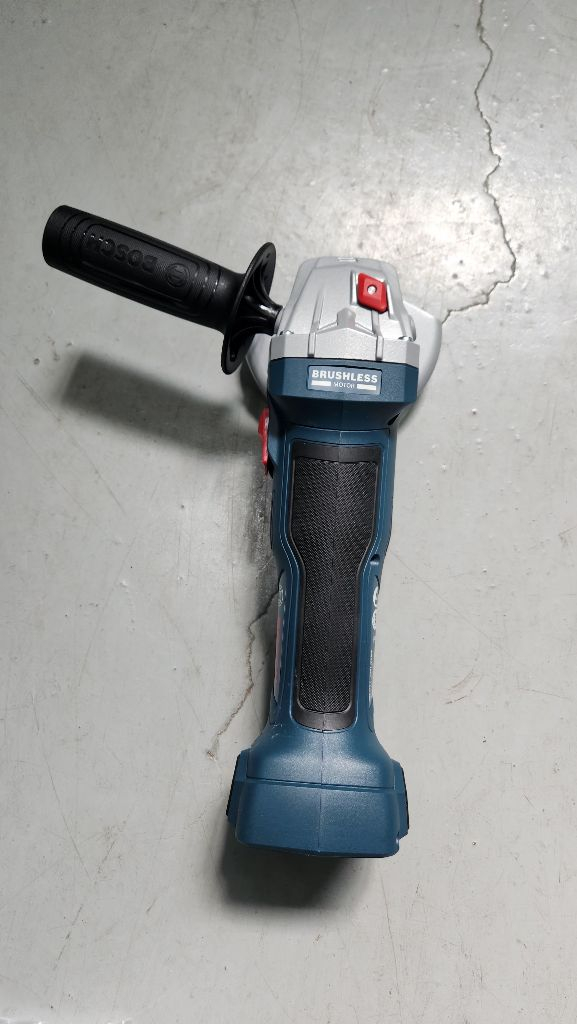 공구ㅡ 철물 보쉬 충전 그라인더 GWS18v-7 풀셋트--2