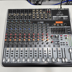 BEHRINGER 베링거 QX1832 USB 믹서