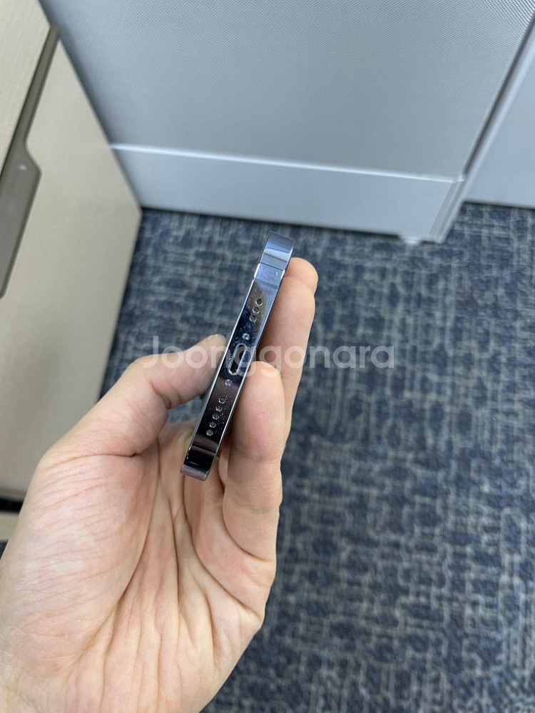 아이폰 13 프로 256기가 액정멍 액정파손--3