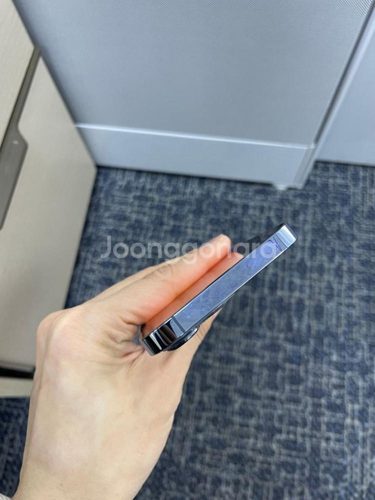 아이폰 13 프로 256기가 액정멍 액정파손--5