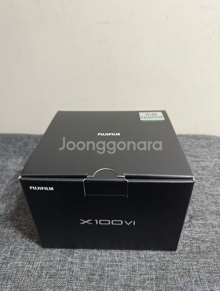 후지필름 X100VI 실버 판매합니다.--0