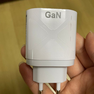 GaN 65w 초고속 충전기