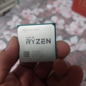 AMD 라이젠 5 2600 (새 쿨러 포함)