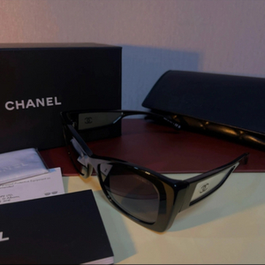 [새상품] 샤넬 정품 선글라스 CH5430 투명패널로고
