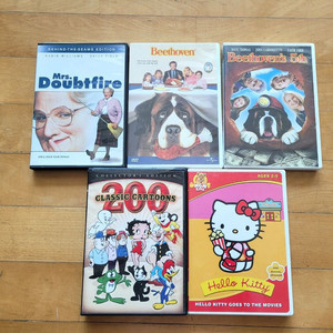 어린이용 DVD 5개 일괄 판매 (한글무자막)