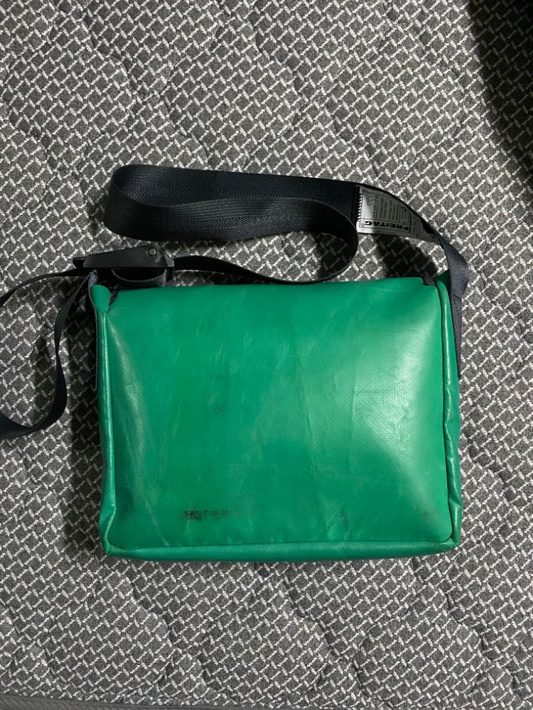 프라이탁 라씨 올그린--1