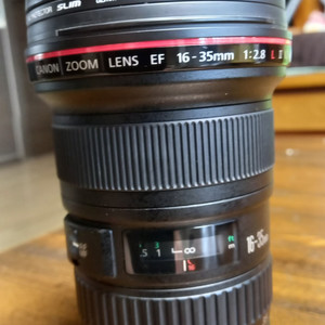 캐논 풀프레임 광각렌즈 EF 16-35mm F2.8L