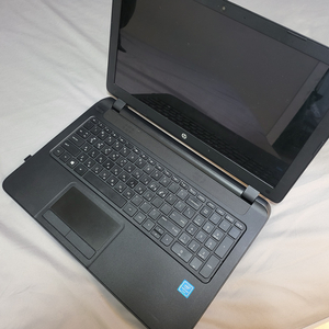 HP 15-f222wm 15.6 터치스크린 노트북 팝니