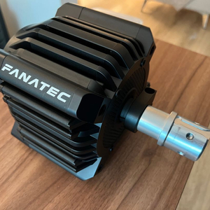 Fanatec DD Pro (8NM 부스트킷 포함)