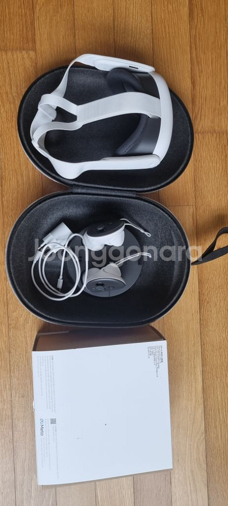 오큘러스 퀘스트3 128GB (정품가방 포함)--3