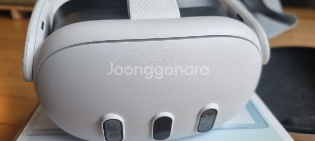 오큘러스 퀘스트3 128GB (정품가방 포함)--2
