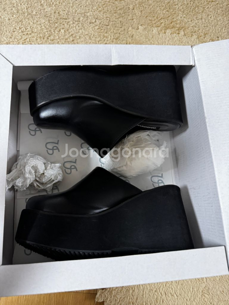 어글리쉐도우 230통굽 9센치 1번착용/ 11주고 구매--5