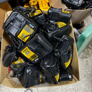 디월트 110v 충전기 dcb112, dcb115 다량