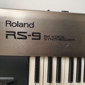 ROLAND RS9 신디사이저