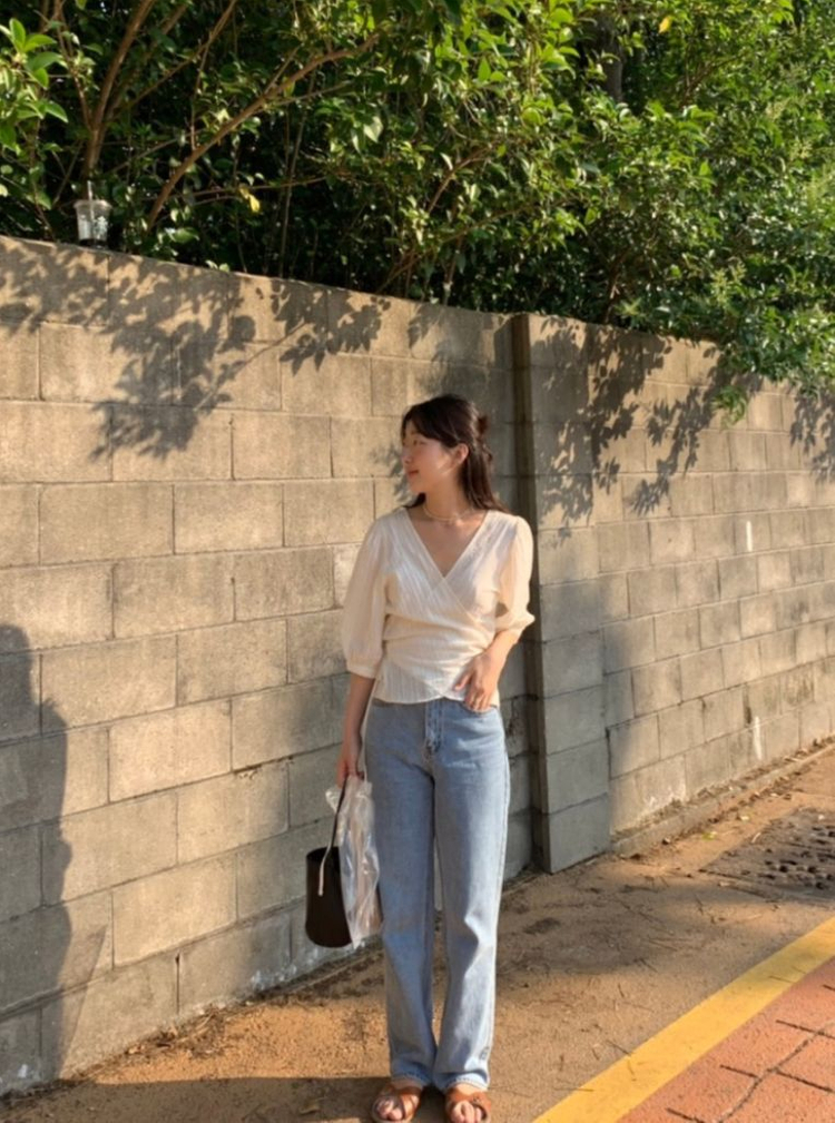 리프안 아이보리 랩블라우스 타낫 온스 리에뜨 샵모도 이미지