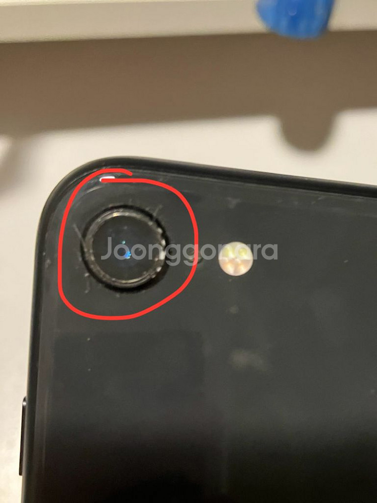 아이폰 se2 128기가 블랙 팝니다.--2