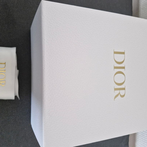 Dior 선물상자