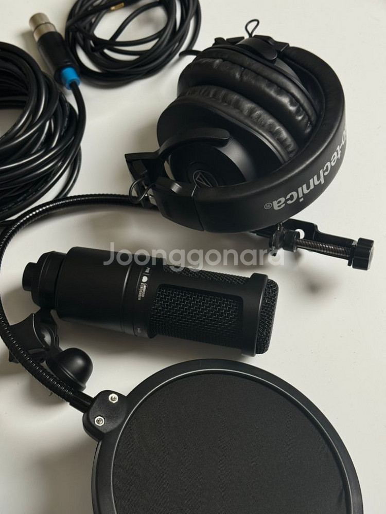 오디오테크니카 헤드폰 ATH-M30X 판매합니다 (세트--2