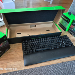 레이저블랙위도우 V4 PRO
