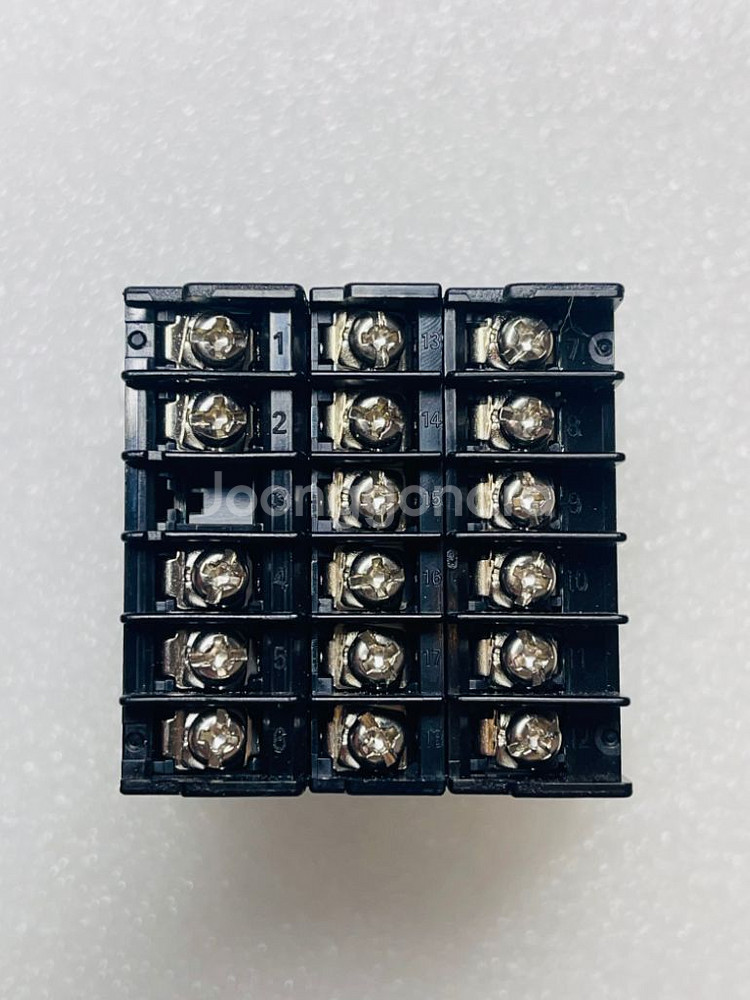 OMRON. E5CC-QX3ASM-002--3