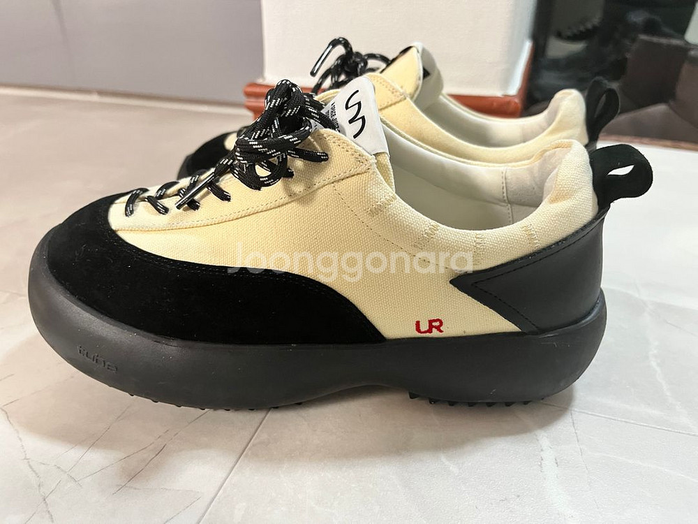 언다이드룸 운동화230--1