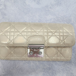 크리스찬디올 장지갑