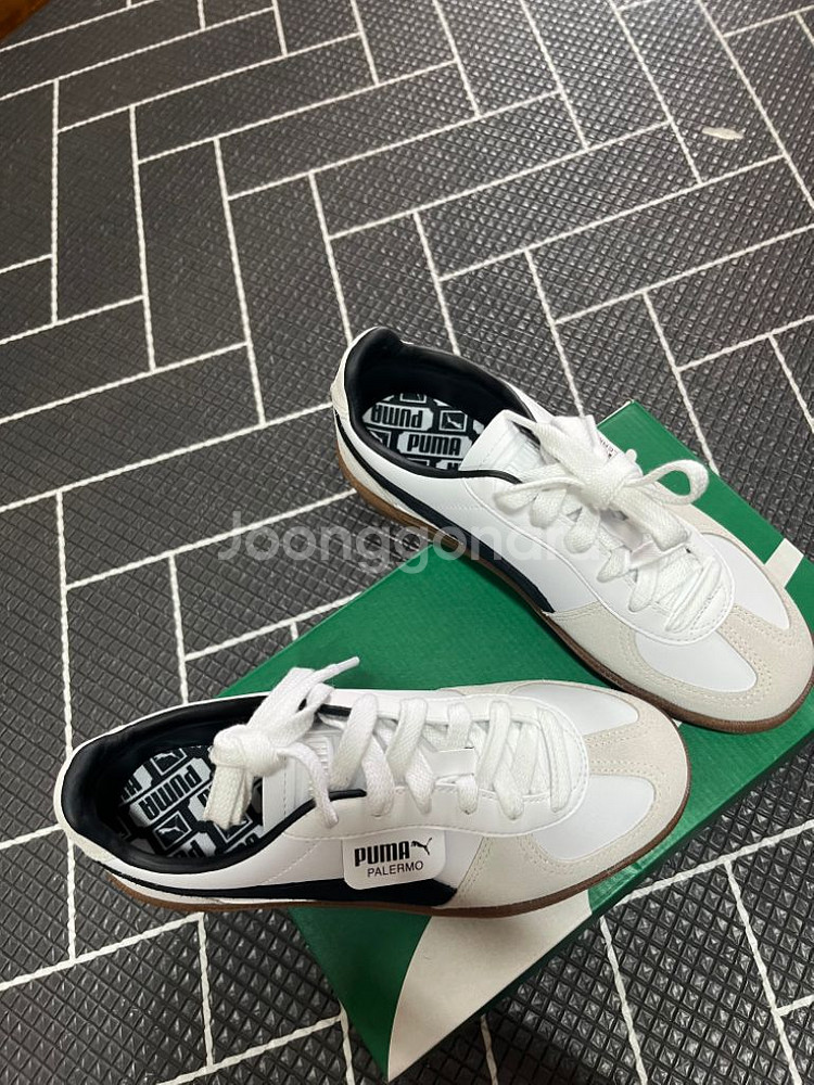 푸마 팔레르모 스니커즈 새상품 240--4