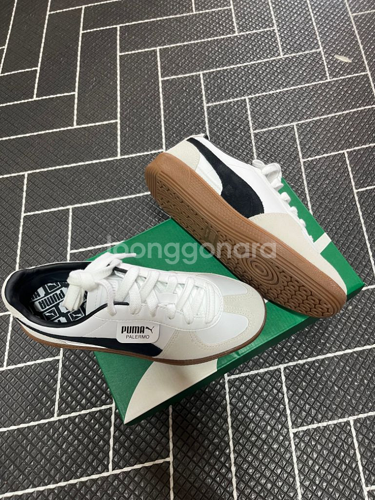 푸마 팔레르모 스니커즈 새상품 240--3