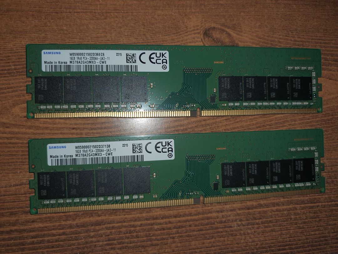 삼성 DDR4 3200 32G (16G 2개)