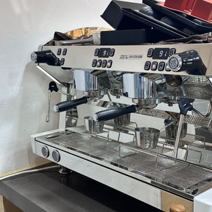 딜리코 엔드원7 커피 머신 에스프레소 머신 업소용