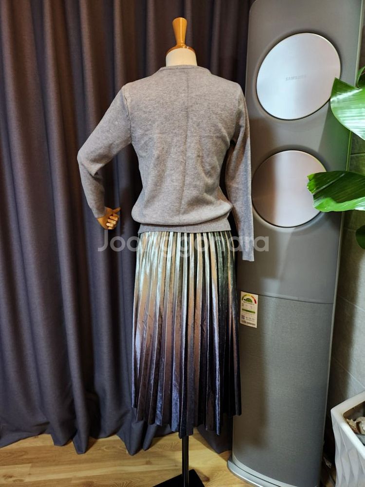 55~55반 n.by 니트티셔츠/플리츠 스커트--3