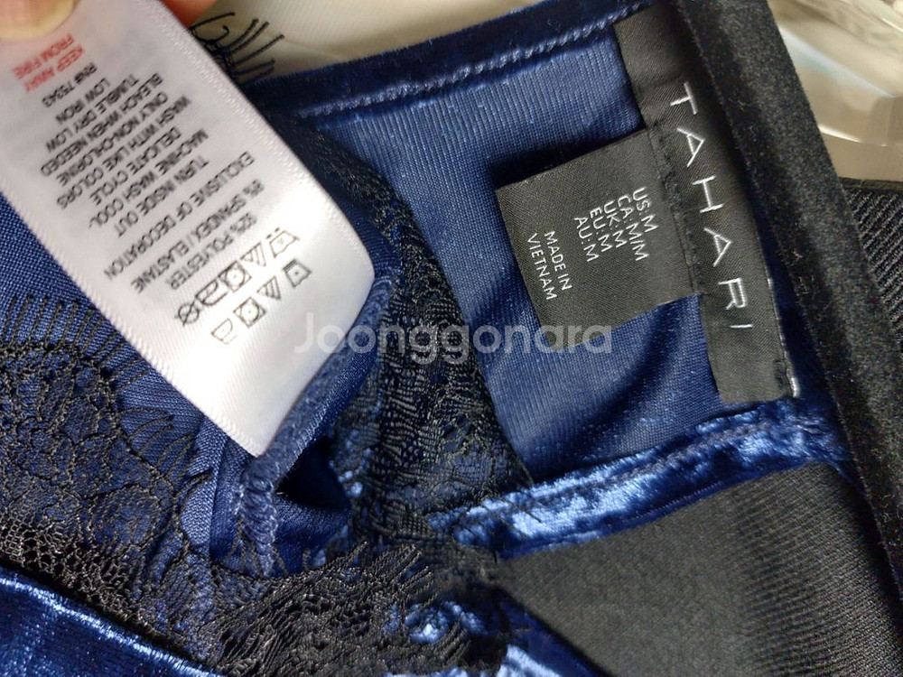 새제품 M)타하리 벨벳 럭셔리 블라우스--6