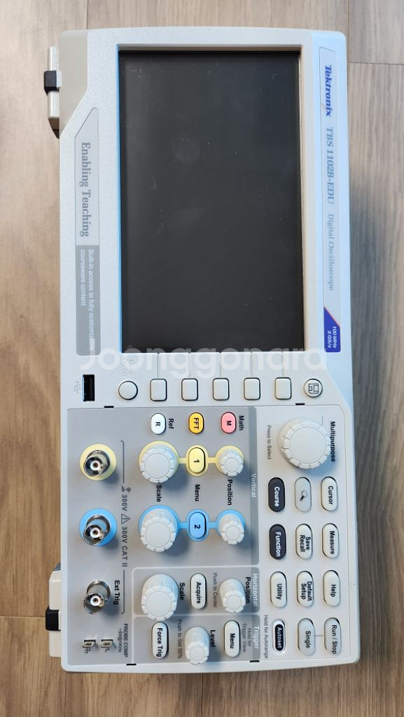 Tektronix 고정밀 디지털 오실로스코프 새제품--1