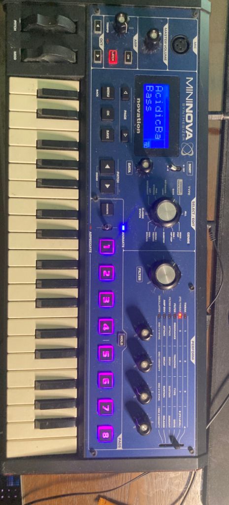 Novation Mininova 노베이션 미니노바