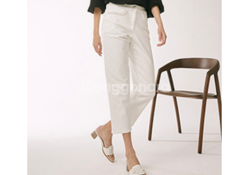 한섬 마인 체인포인트 화이트 데님 팝니다--0