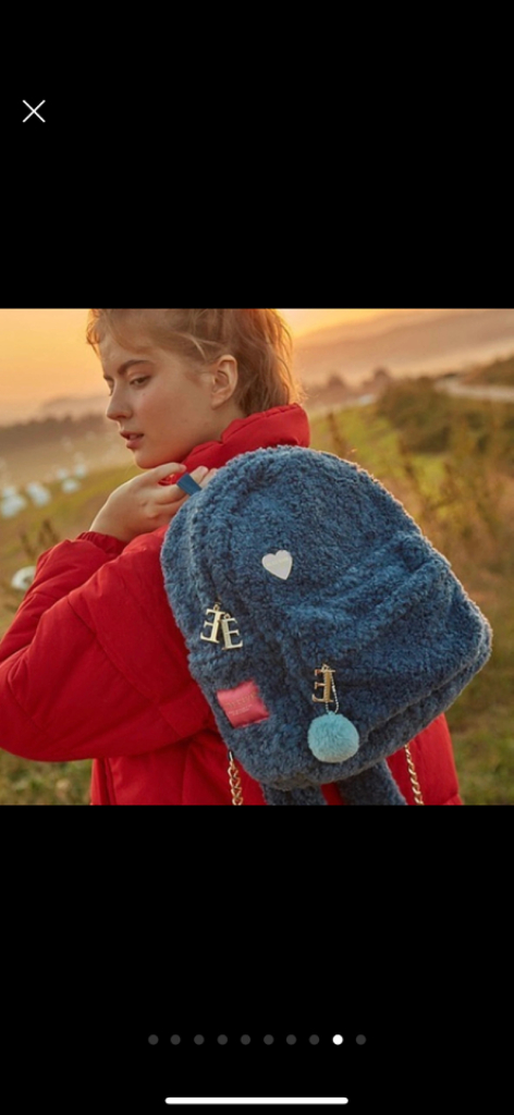 앙트레브 지금 단종된 뽀글이 백팩입니다!! 이미지